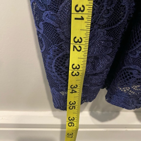 Kensi Lace Navy Dress size 4 - Picture 4 of 4